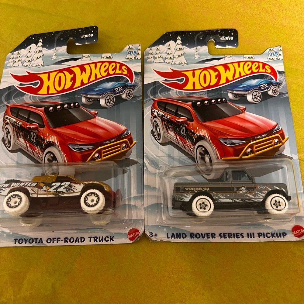 Hot Wheels Red and Black Toy Car Duo